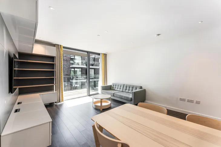 Flat Canter Way in Greater London