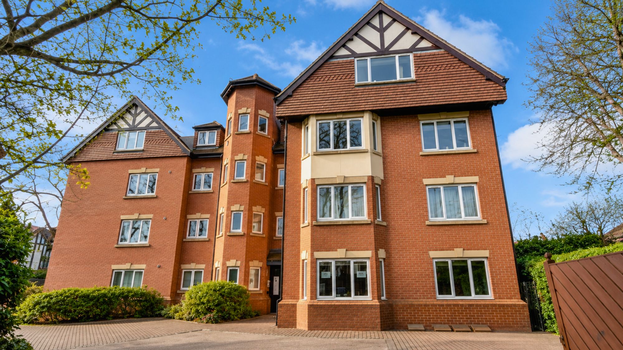 Flat Earlsdon Avenue South in Coventry