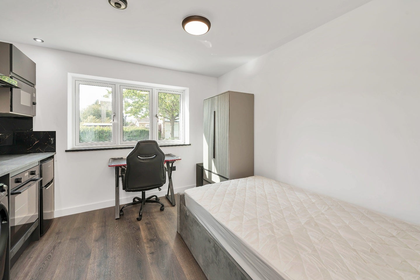 Room Kings Hedges Road in Cambridge