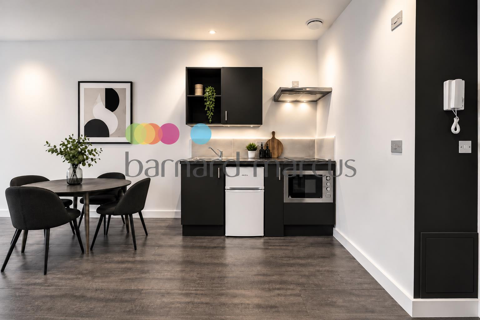 Flat Purley Way in Greater London