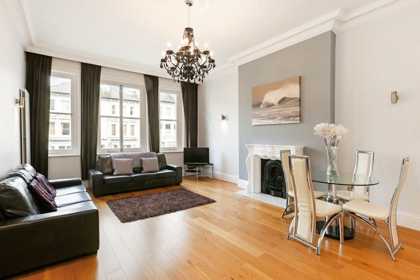 Flat Belsize Avenue in Greater London