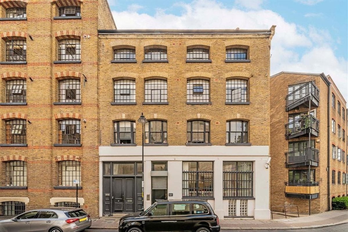 Flat Weston Street in Greater London
