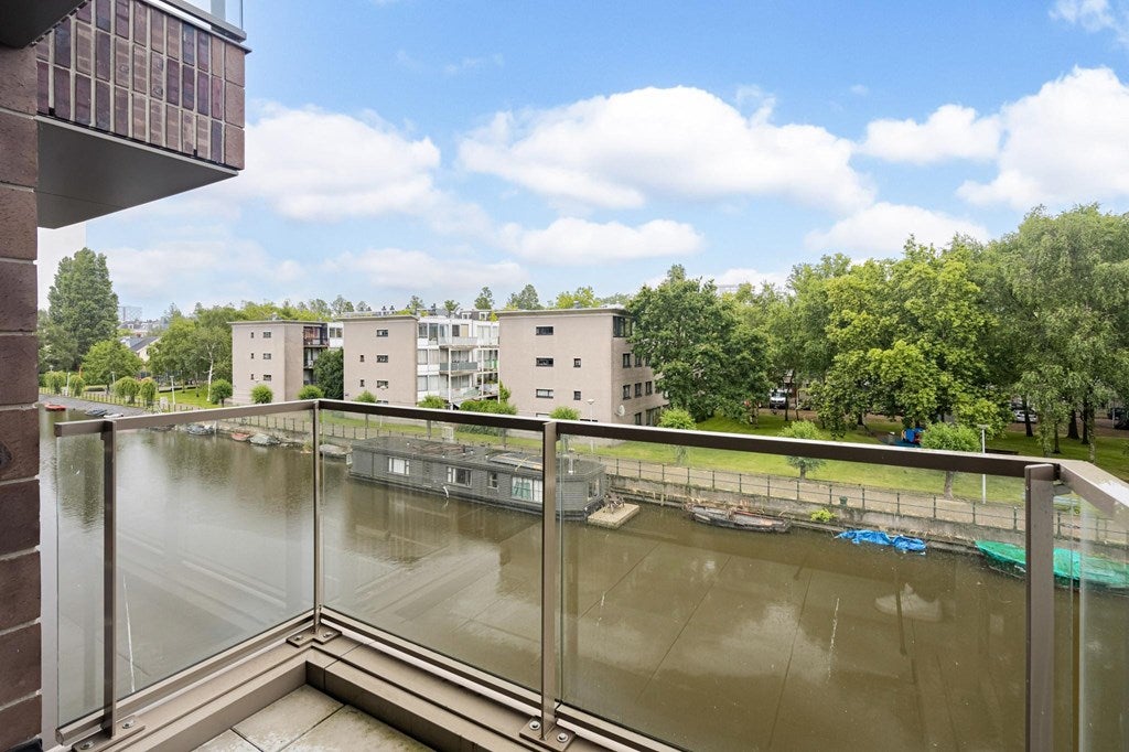 Flat Willem Parelstraat in Amsterdam