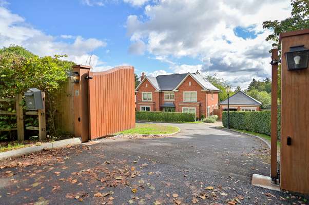House Reading Road in South Oxfordshire