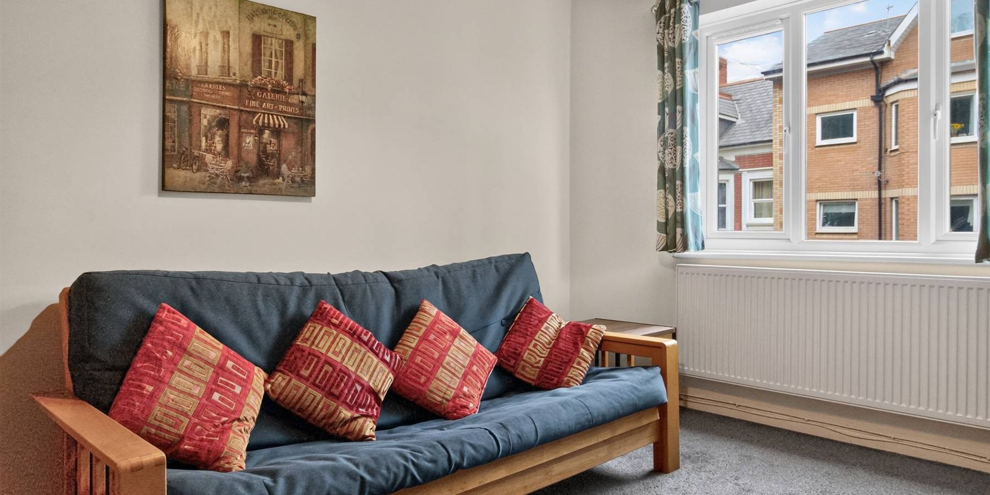 Flat Romilly Road in Cardiff