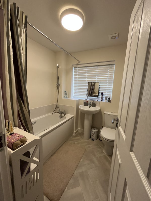 Room Escott Road in Liverpool