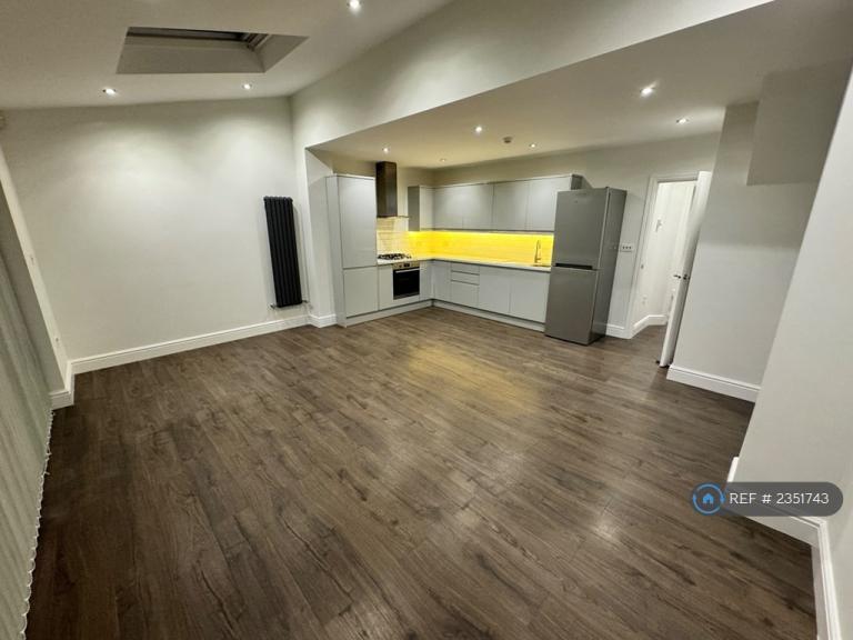 House Tallis Grove in Greater London