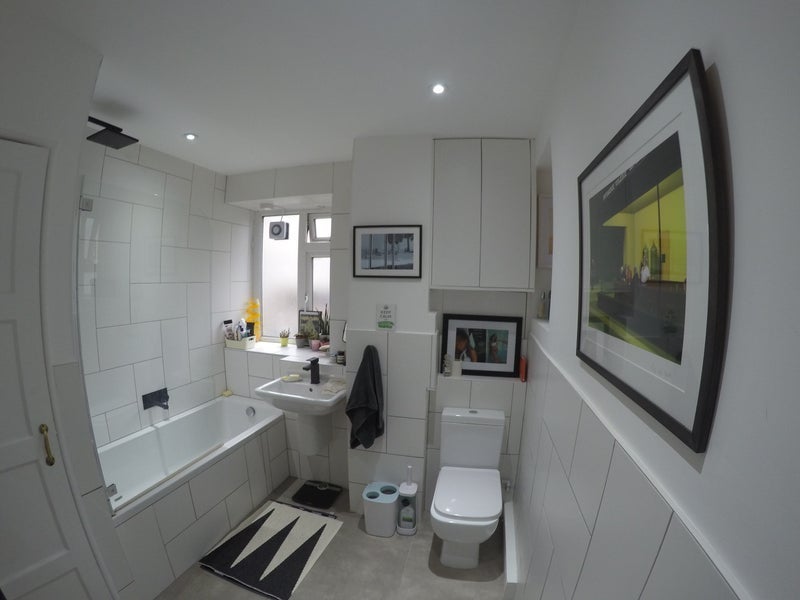 Room Station Place in Greater London