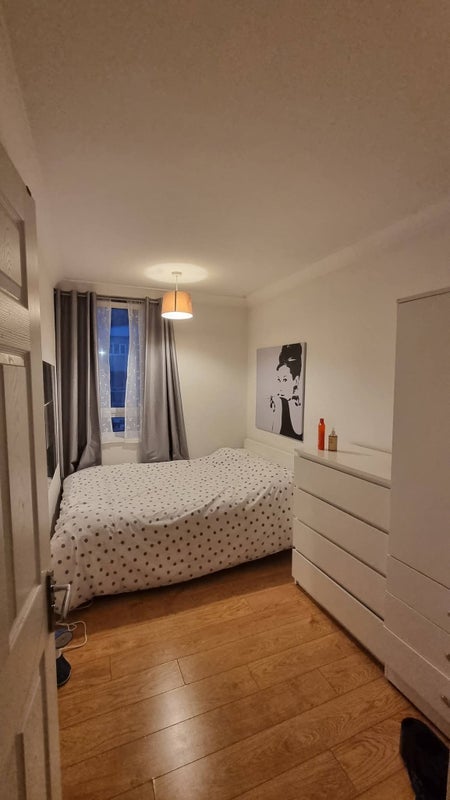 Room Alpha Grove in Greater London