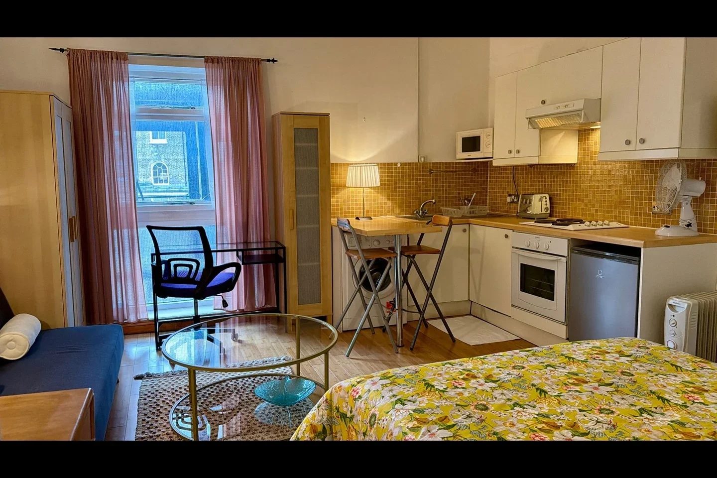 Flat Kensington Gardens Square in City of Westminster