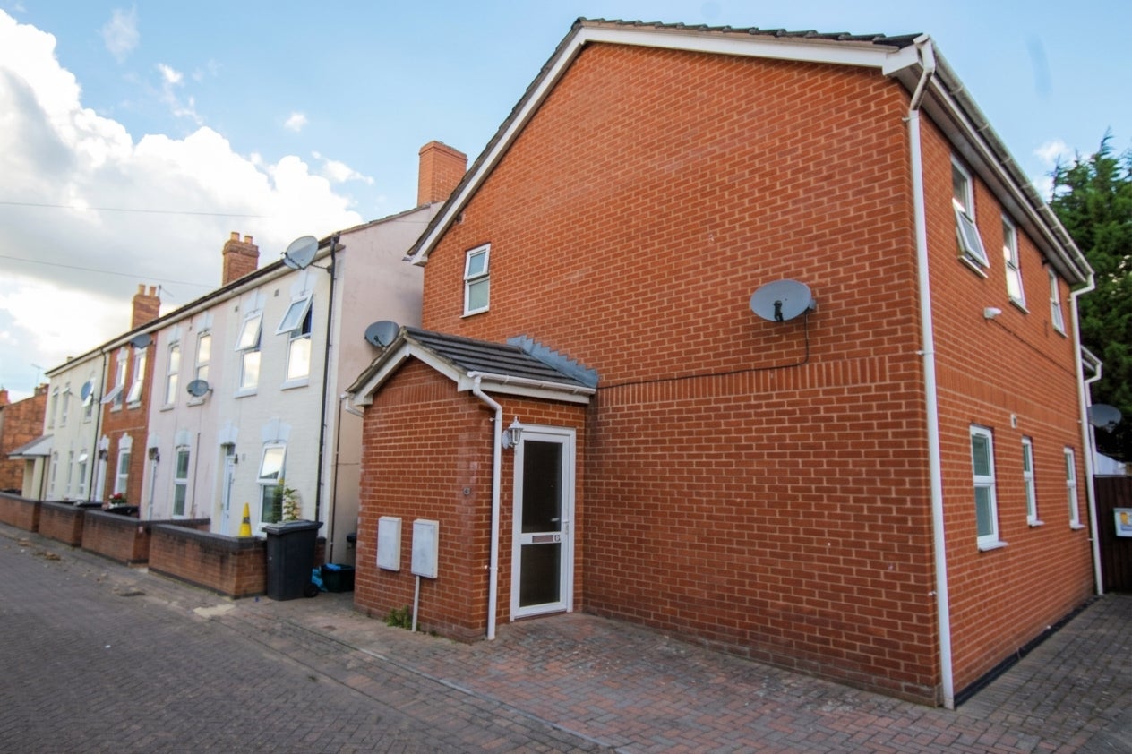 Flat Millbrook Street in Gloucester