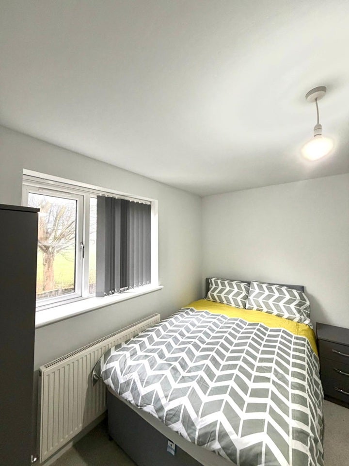 Room Churchfields Road in Sandwell