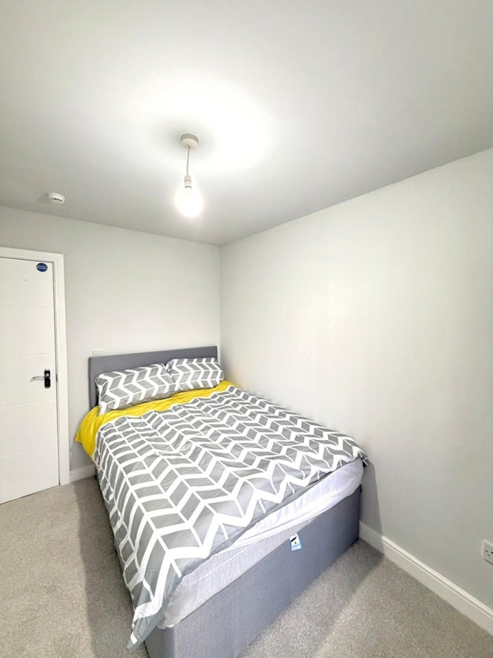 Room Churchfields Road in Sandwell