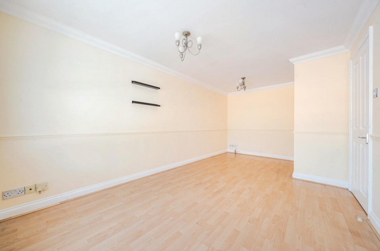 Flat St Michaels Road in Surrey Heath