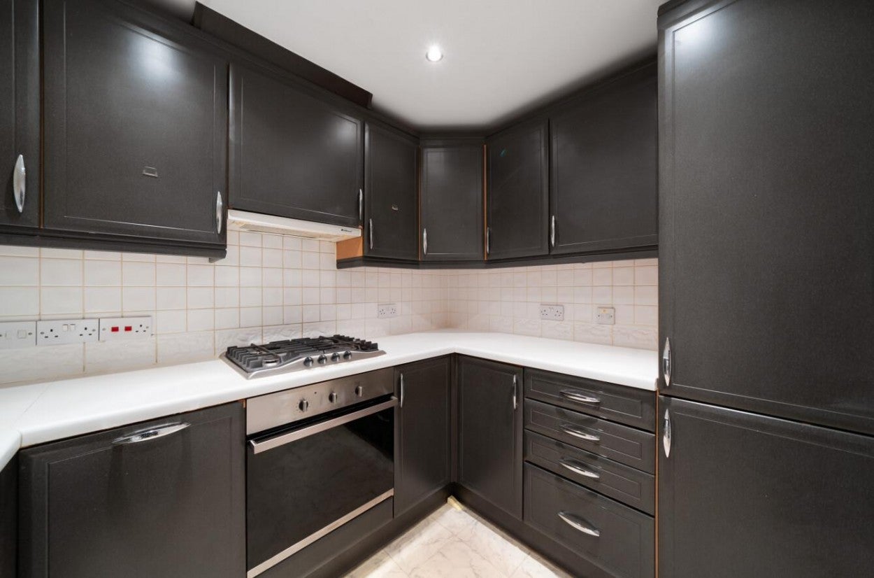 Flat St Michaels Road in Surrey Heath