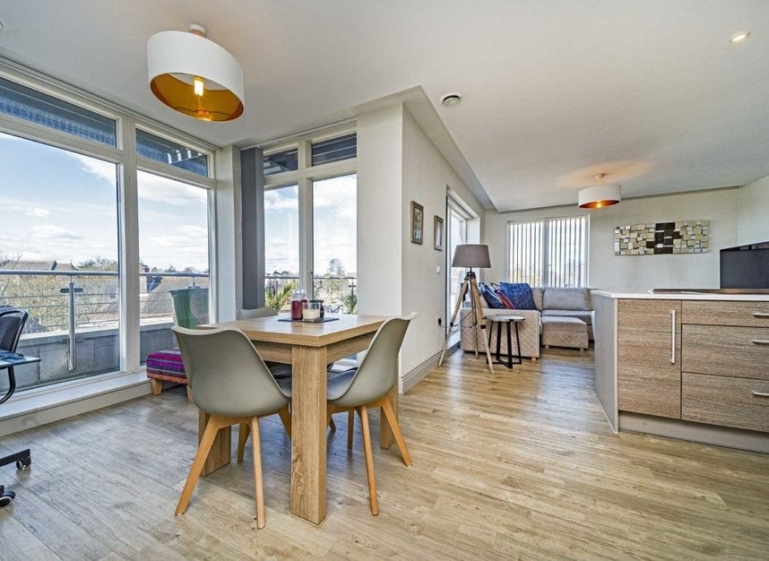Flat Ditton Road in Greater London