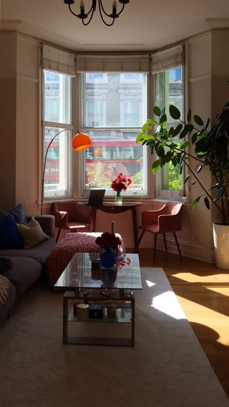 Flat Finborough Road in Greater London