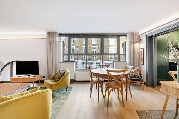 Flat Campden Street in Greater London