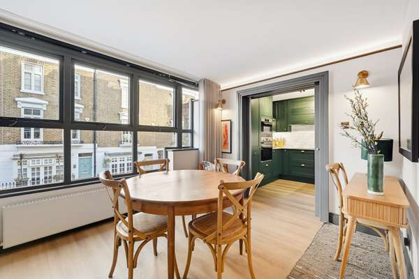 Flat Campden Street in Greater London