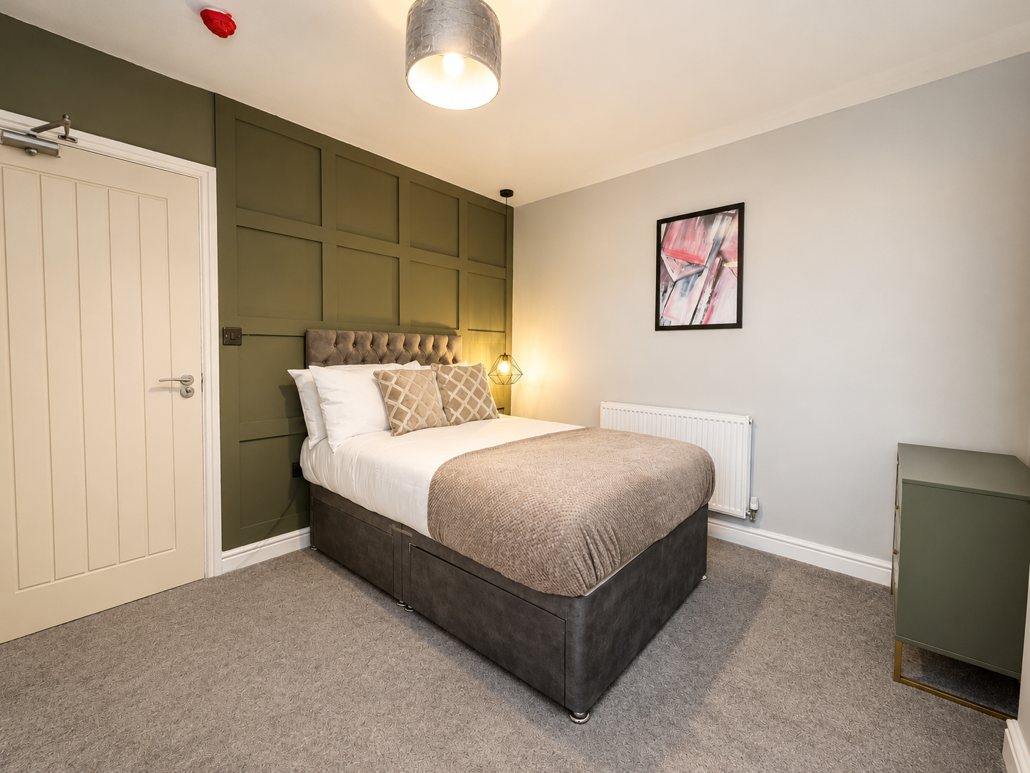Room High Street in Peterborough