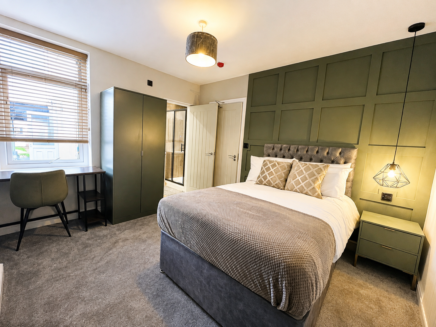 Room High Street in Peterborough