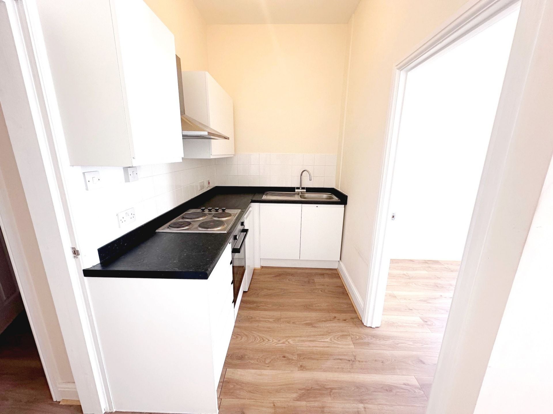 Flat First Avenue in Hove