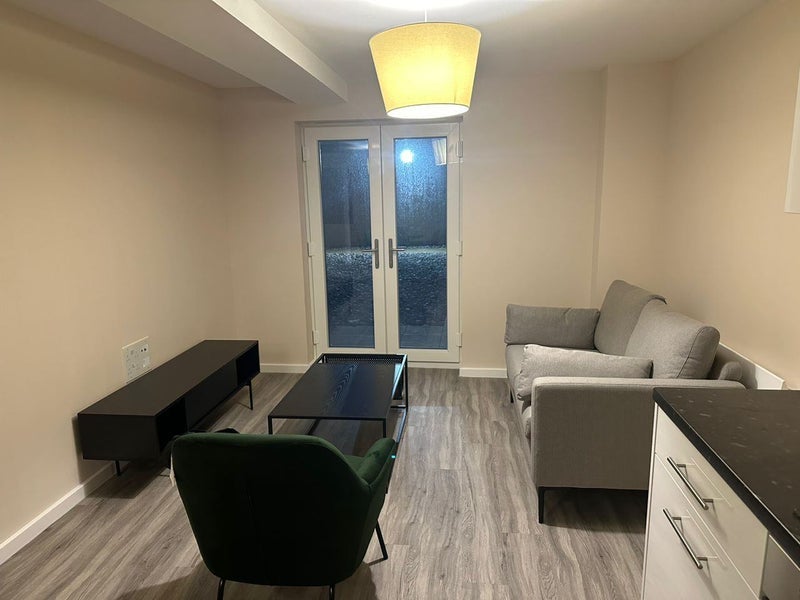 Flat Shawheath Close in Manchester