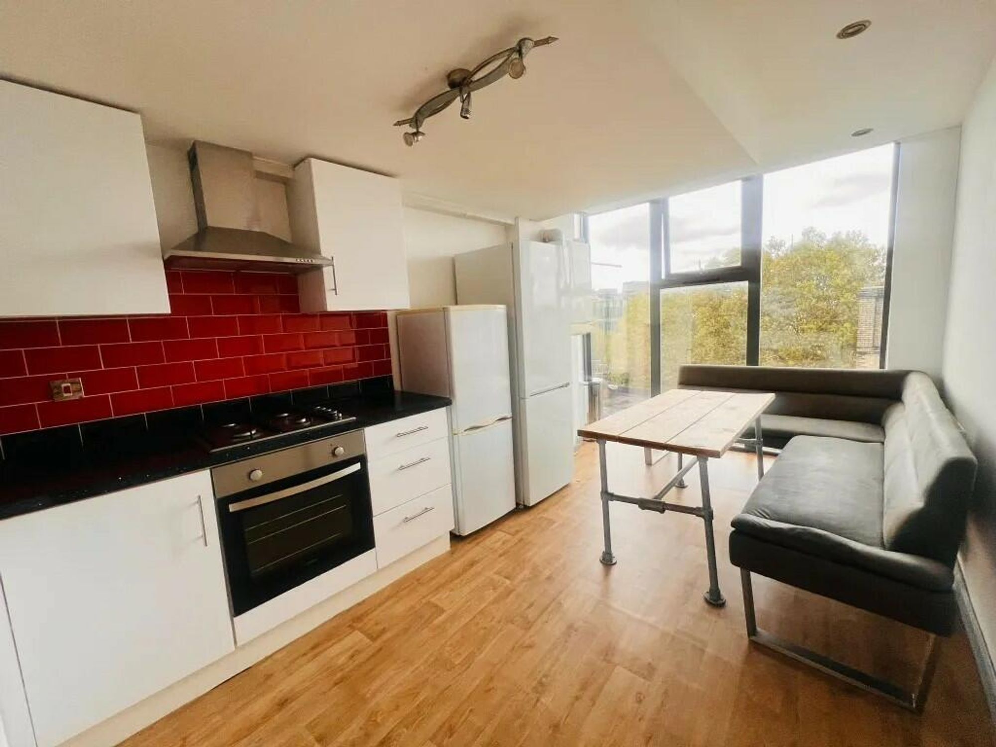 Room Raven Row in Greater London