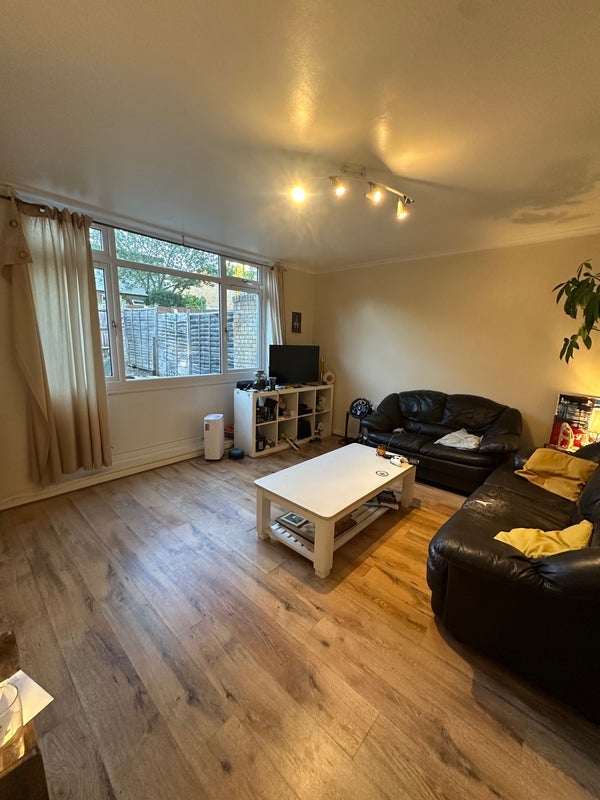 Room Ryde Vale in Greater London
