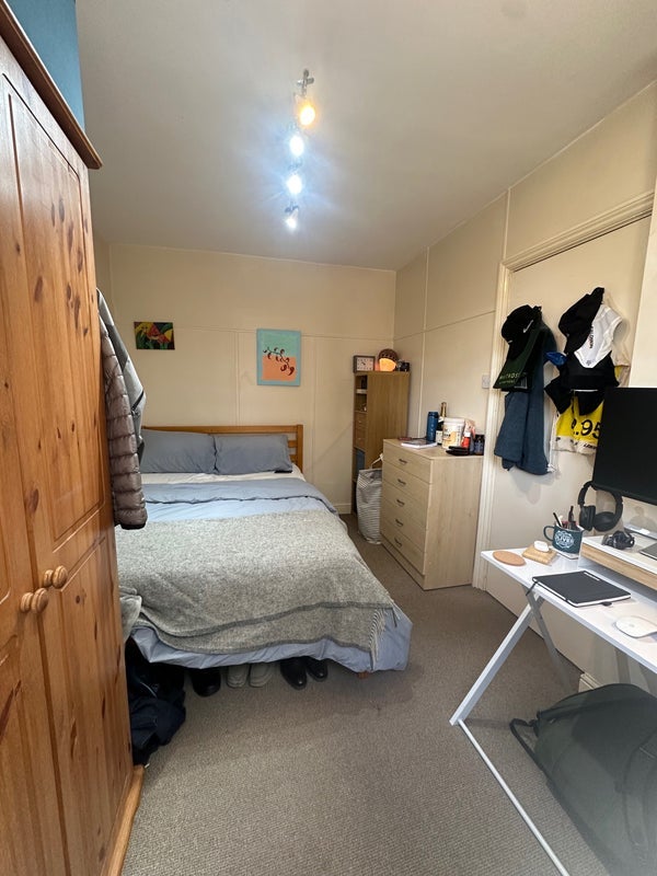Room Ryde Vale in Greater London