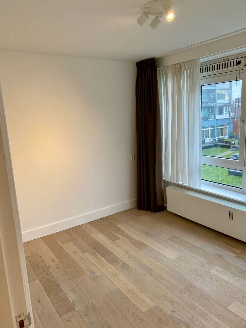 Appartement te huur: Galerij, Amstelveen