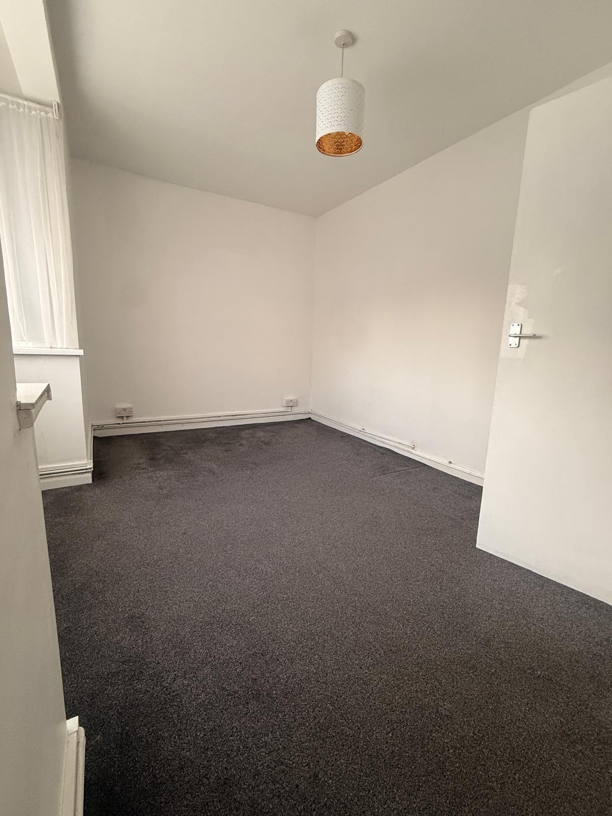 Flat Cherry Tree Lane in Greater London