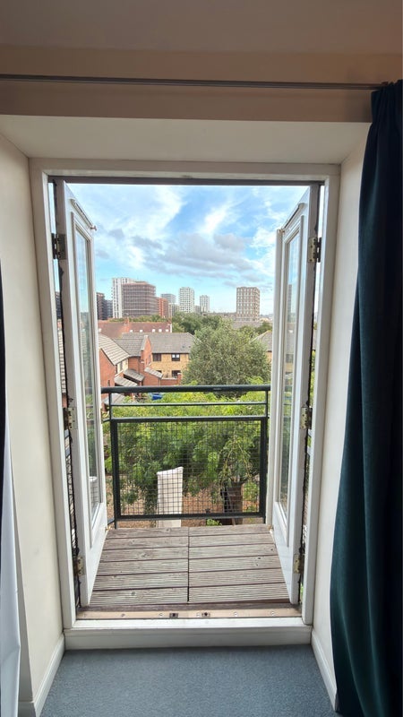 Flat Wesley Avenue in Greater London
