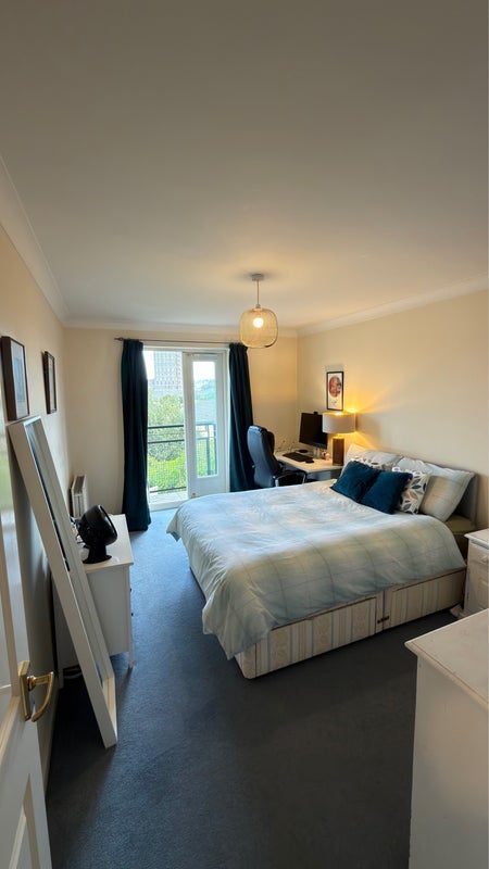 Flat Wesley Avenue in Greater London