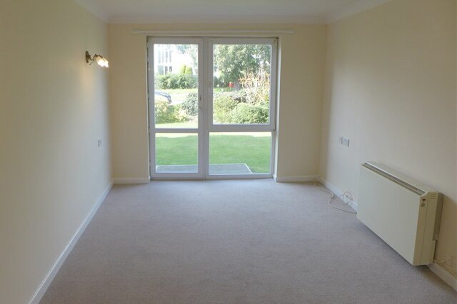 Flat Nutley Crescent in Worthing
