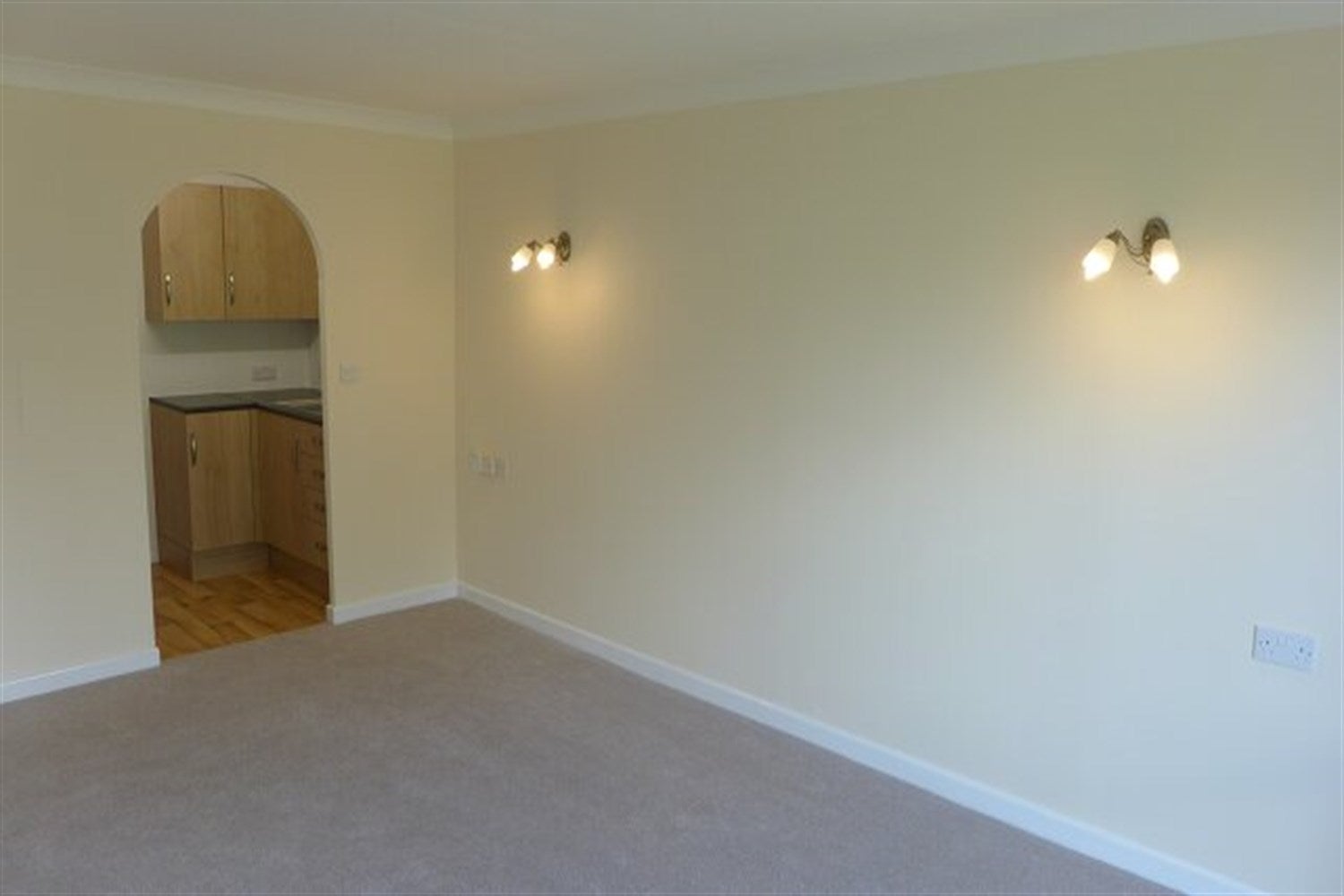 Flat Nutley Crescent in Worthing
