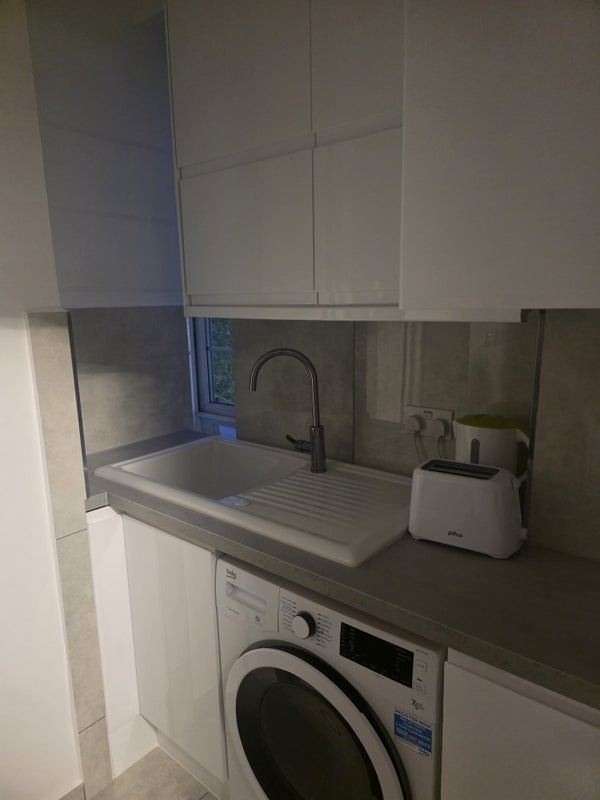 Room Horn Lane in Greater London