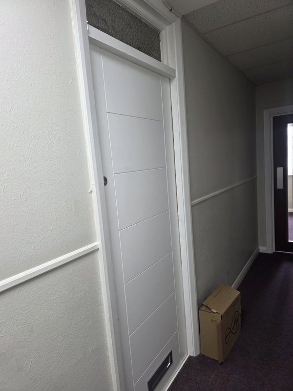 Room Horn Lane in Greater London