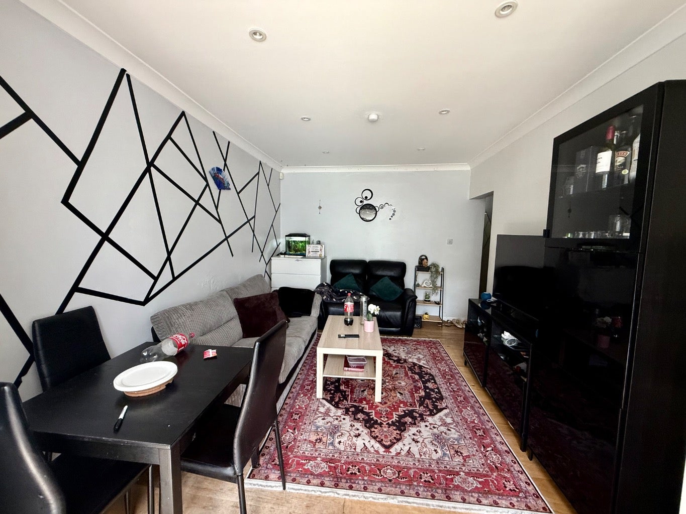 Flat Maybank Avenue in Greater London