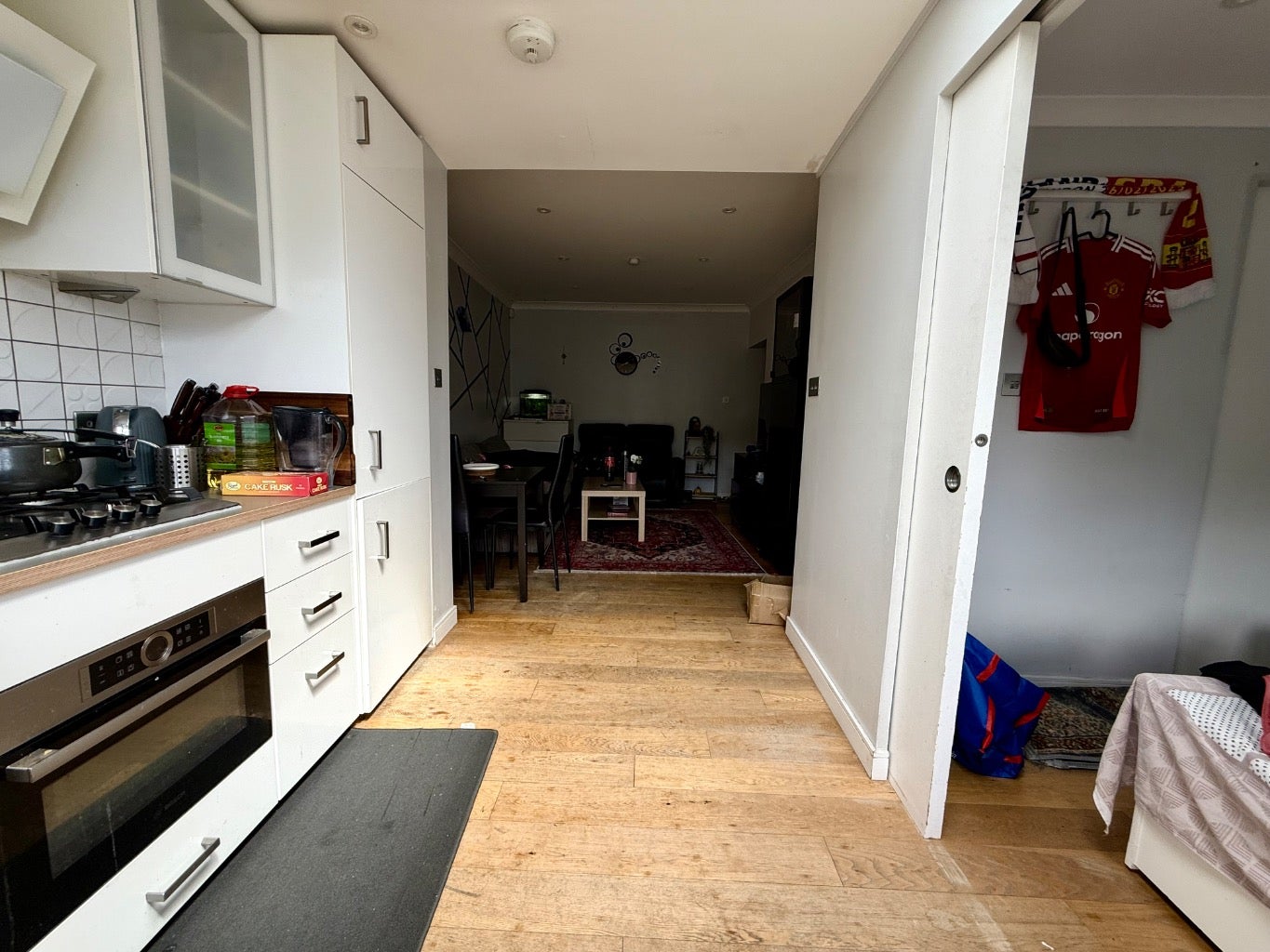 Flat Maybank Avenue in Greater London