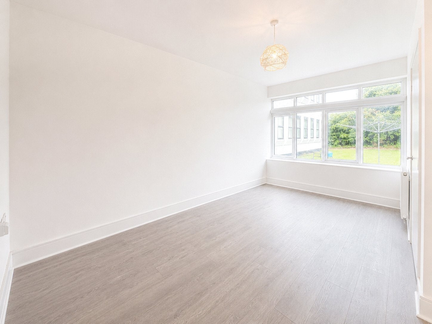 Flat Elizabeth Way in Harlow