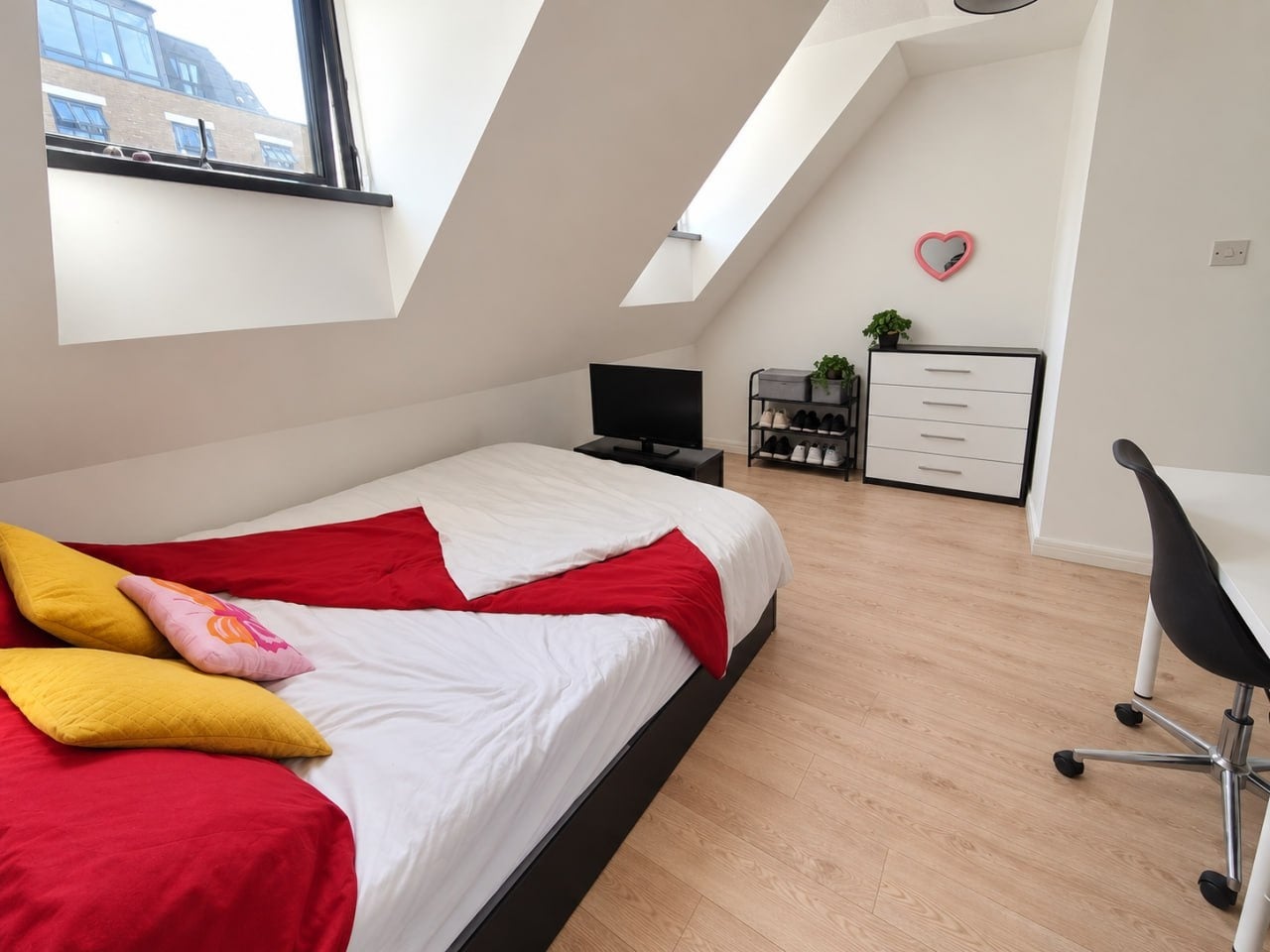 Flat Blackfriars Road in Greater London