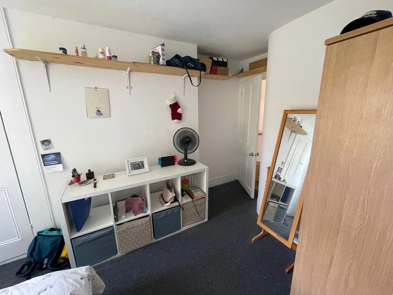 Room Leander Road in Greater London