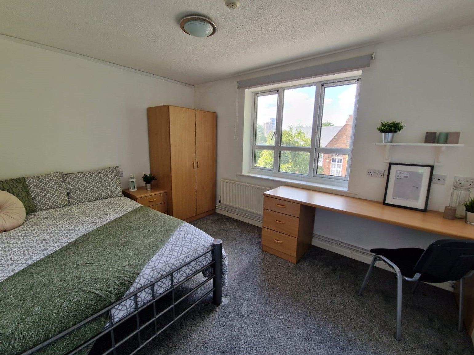 Room Russell Street in Nottingham