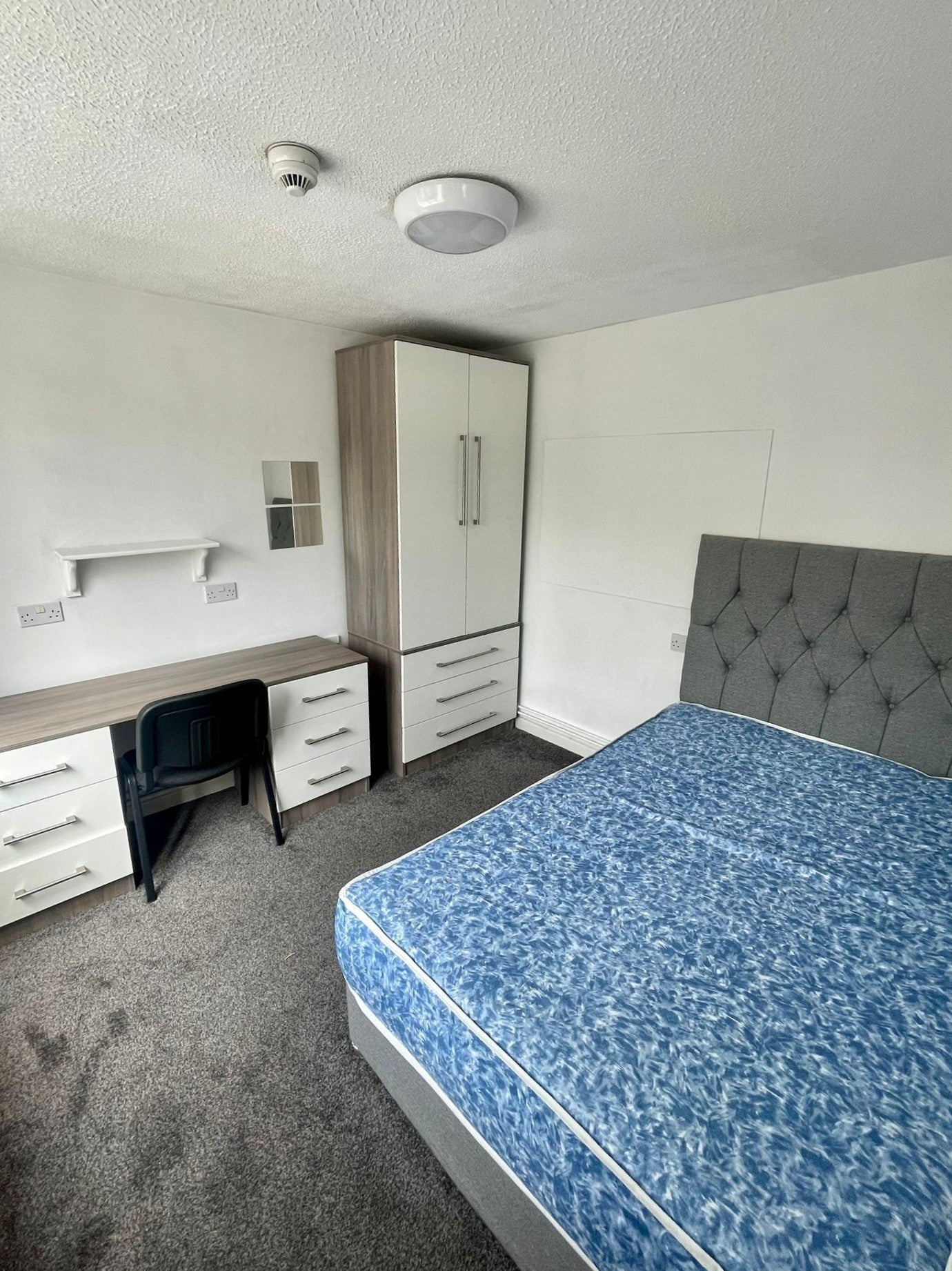Room Russell Street in Nottingham