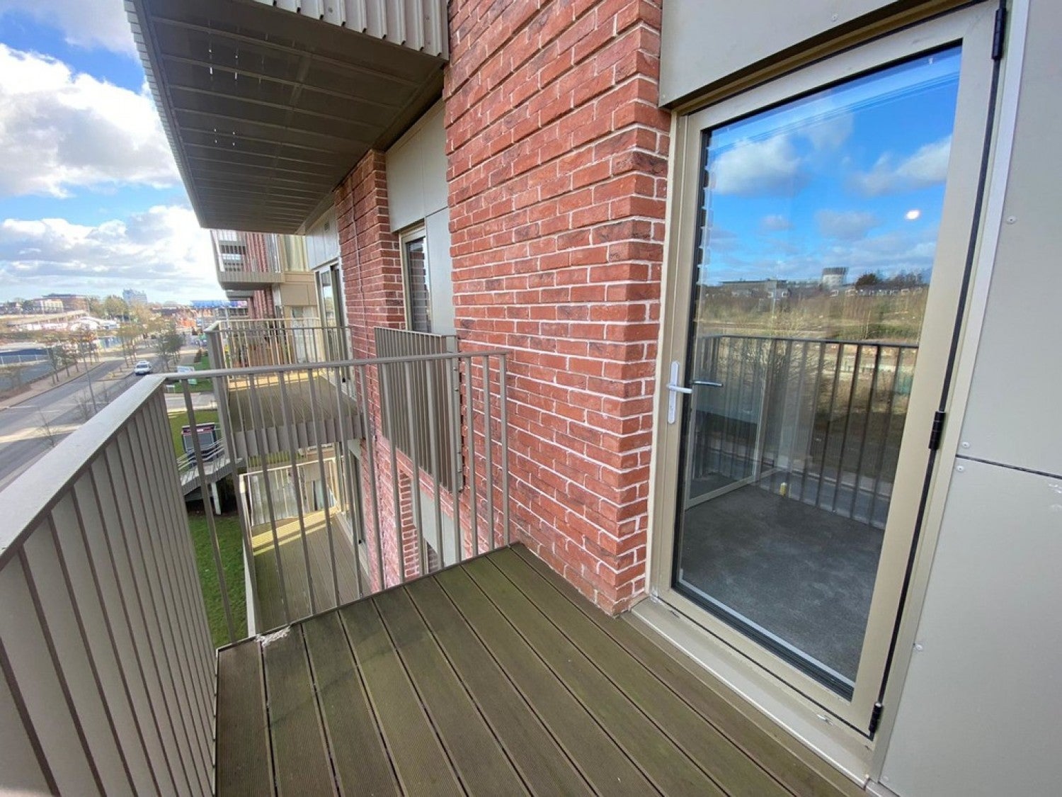 Flat Leacon Road in Ashford