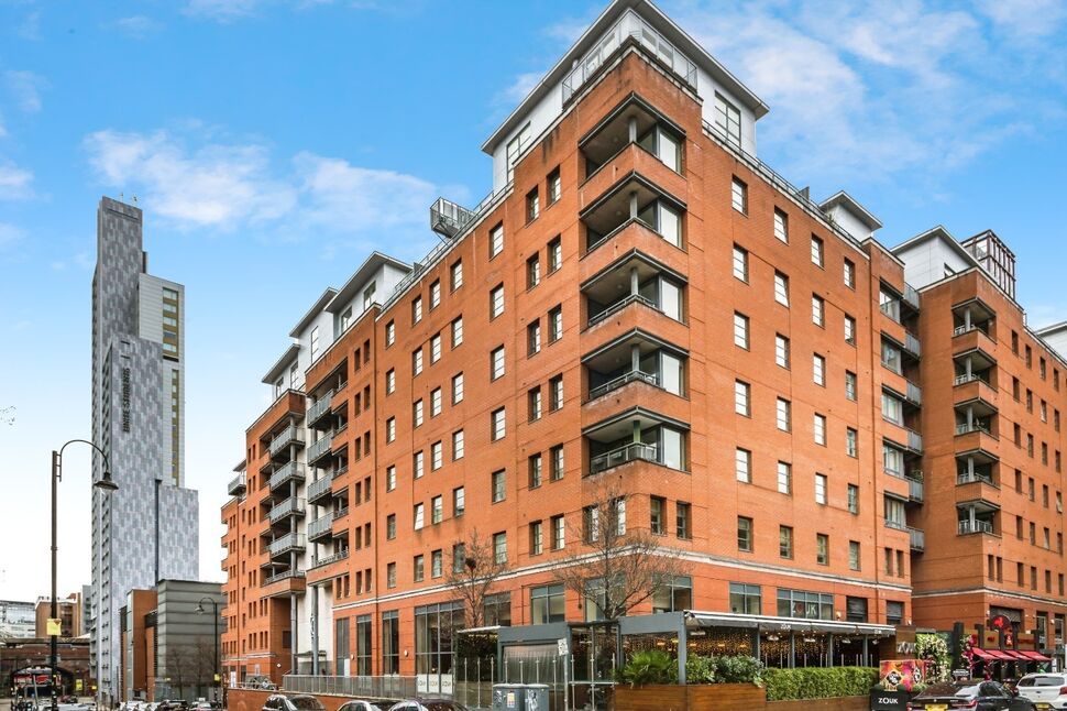 Flat Measham Mews in Manchester