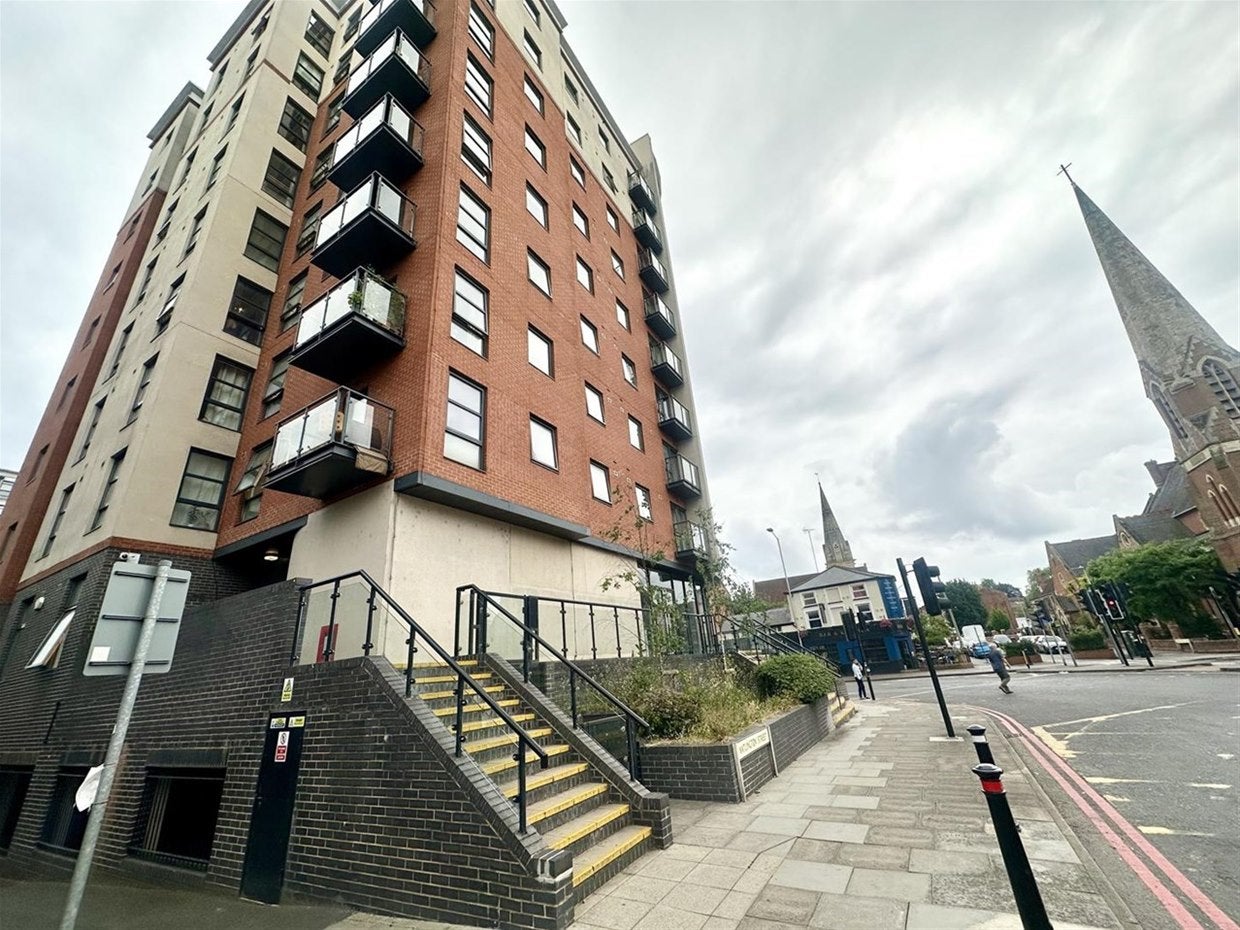 Flat Kennet Street in Reading