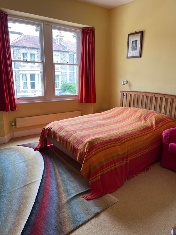 Room Belvoir Road in Bristol