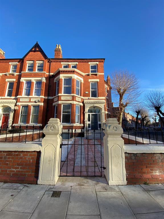 Flat Cairns Street in Liverpool